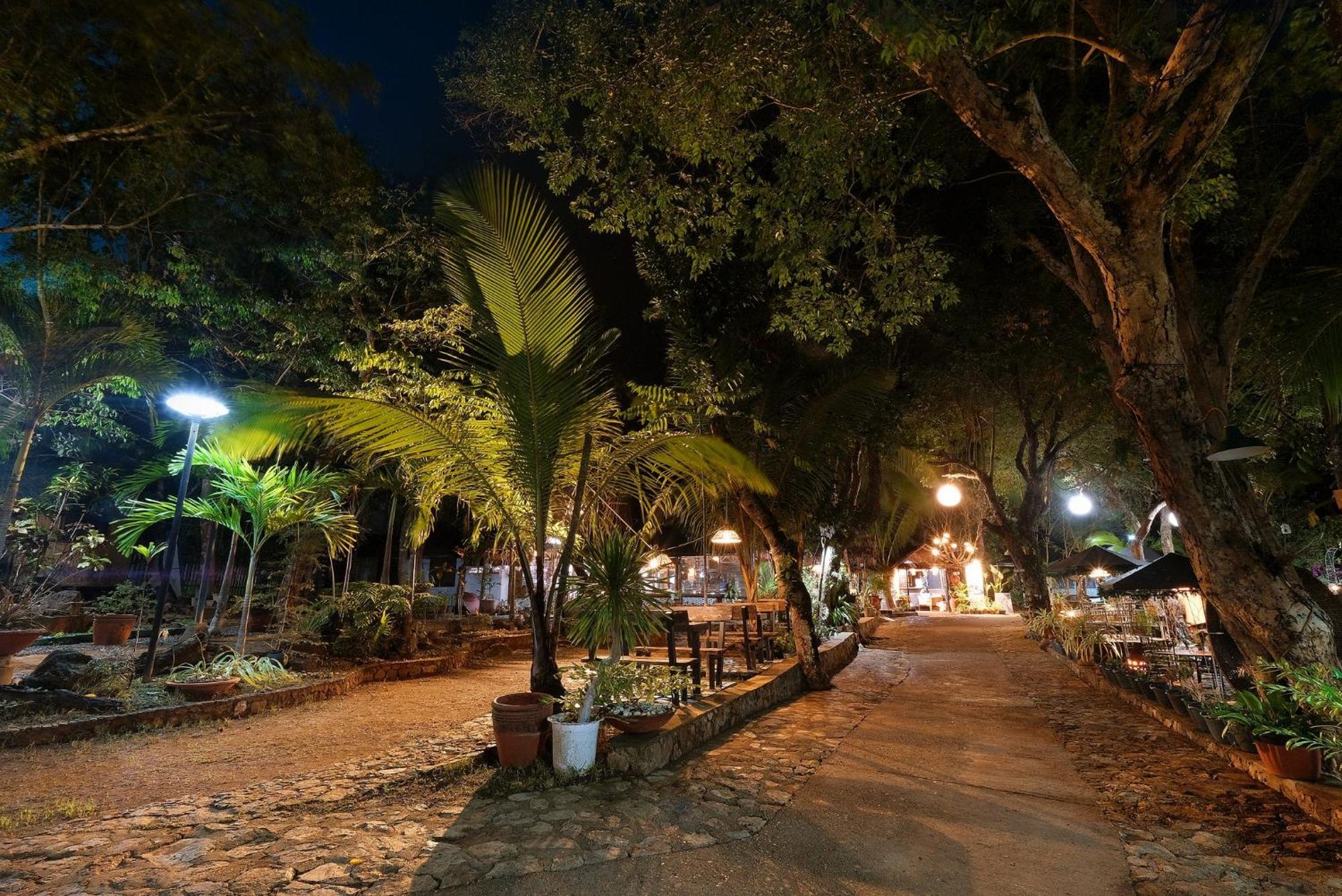 Villa Khadine Grand Vista Resort Coron Exterior photo